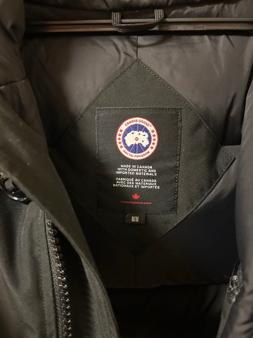   ブラック ダウンジャケット M