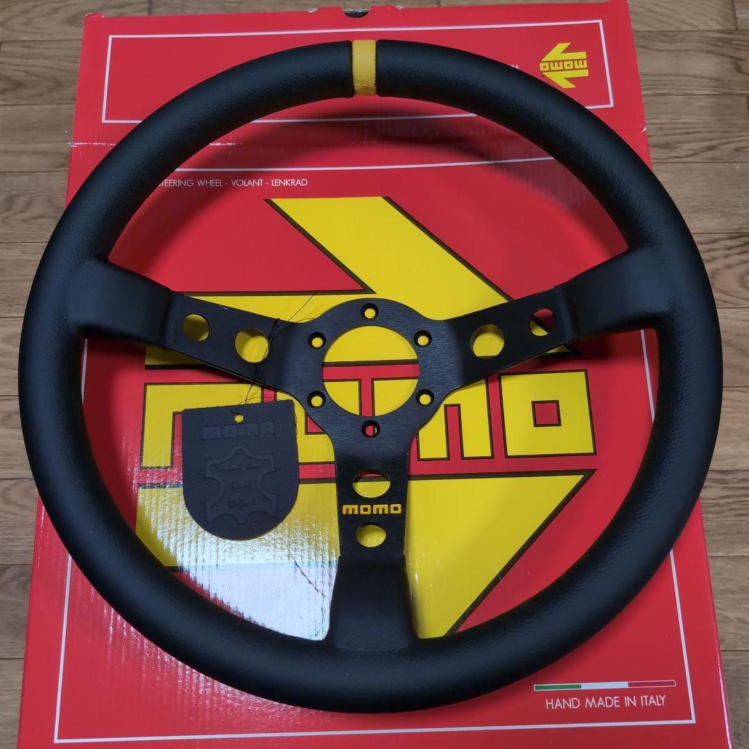 新品未使用　MOMO ステアリング MOD.07 正規品