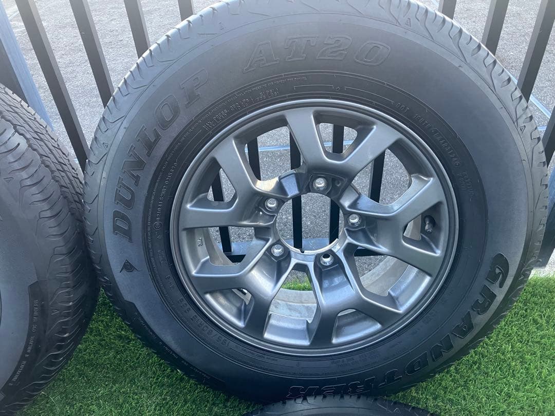 ジムニーシエラJB74 純正タイヤホイール4本 走行6000km引取OKナット付