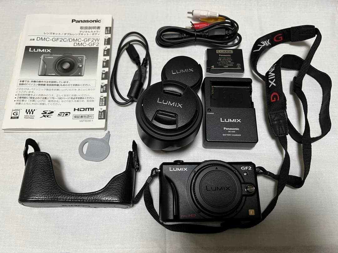 Panasonic LUMIX GF2 デジタルカメラ 望遠レンズほか付属品完備