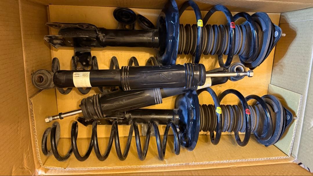 80ハリアー純正サスペンション フロントのみ