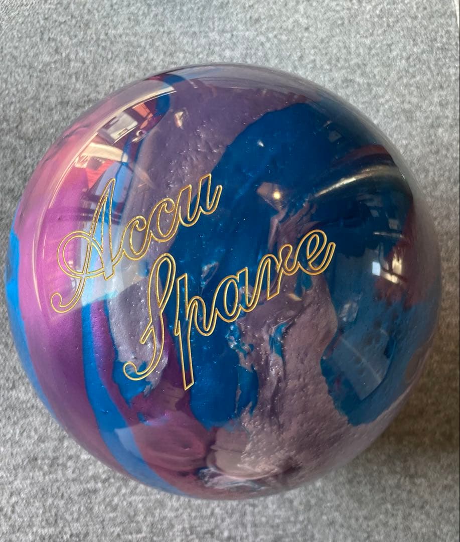 Accu Spare ボウリングボール　12ポンド