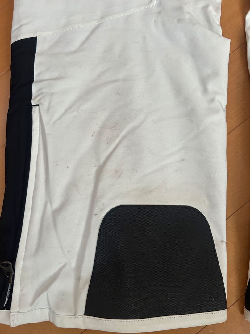 （希少）オンヨネ　スキーウェア 上下M サイズ　ゼブラ柄