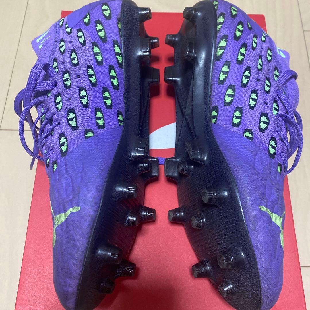日本未発売　サッカースパイク　プーマ　フューチャー　キャッツアイ
