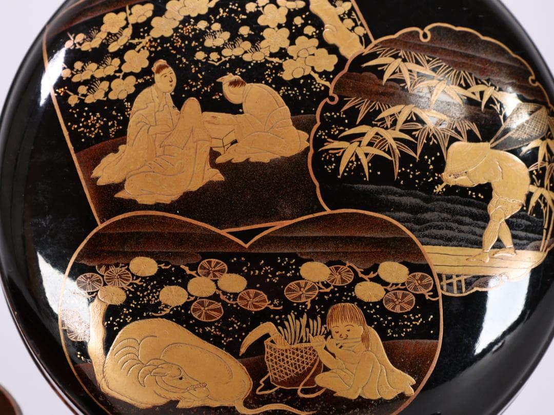 前田家伝来　江戸期　天下一中嶋和泉守貞次作　松竹梅五曜玄武紋様　古鏡　蒔絵共箱