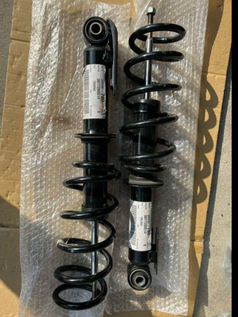 MINI R60 クロスオーバー 純正　サスペンションキット