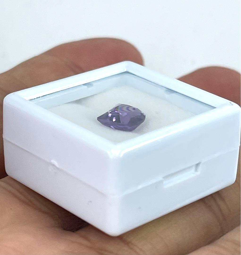 宝石ルース 『とても可愛いネコちゃんカット』高品質アメジスト1.3カラット ソ付