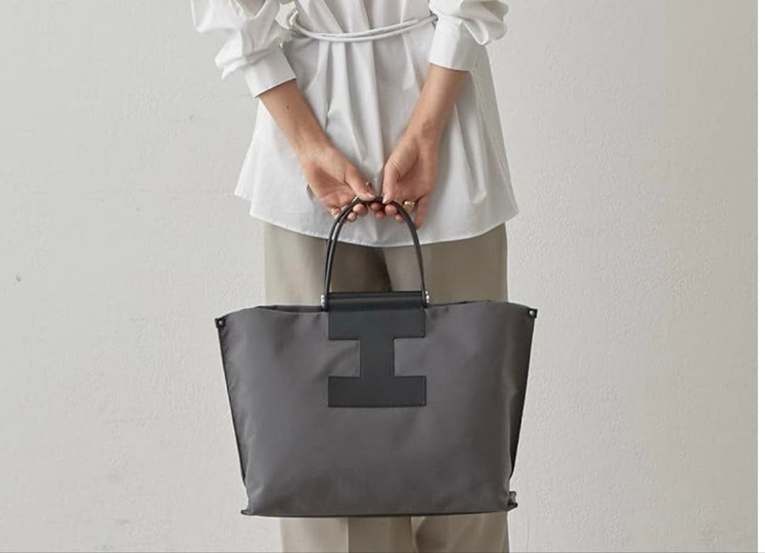 極美品☆イアクッチ☆IACUCCI ソルベットL☆グレー☆ITALY☆すぐ発送☆