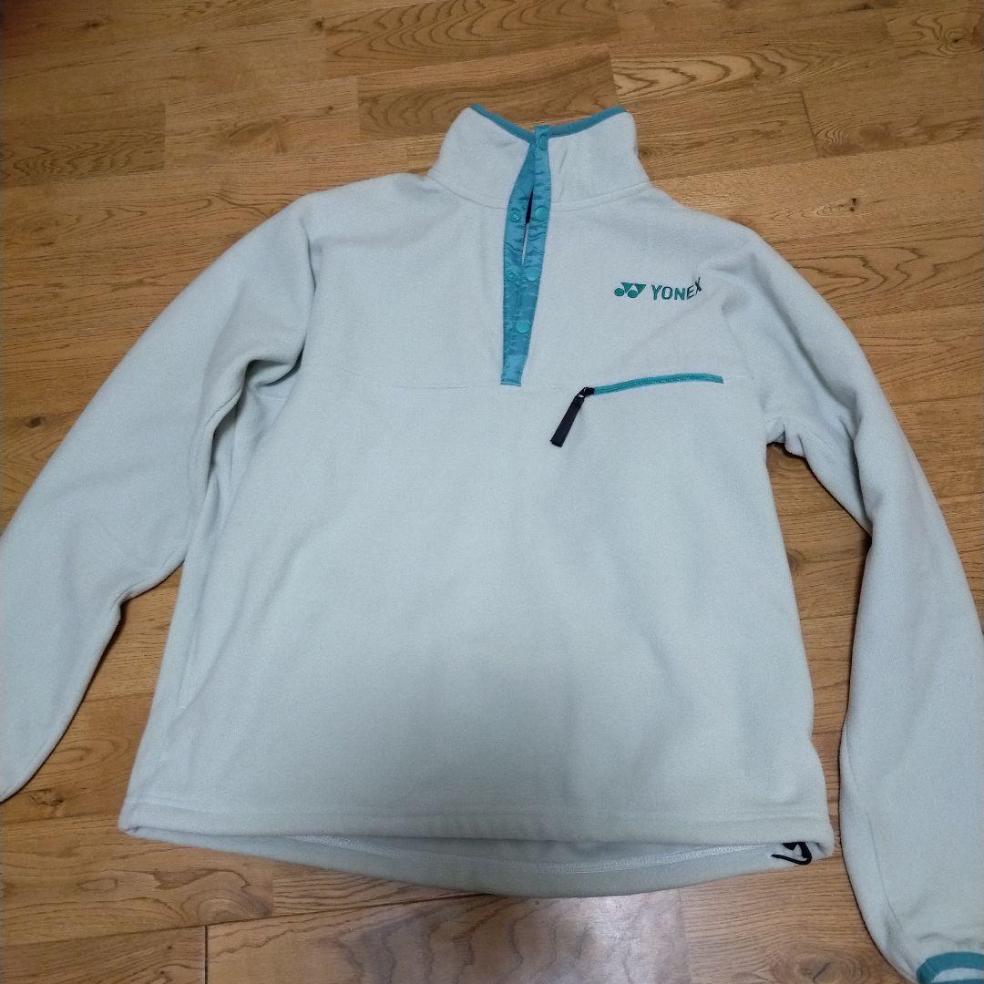 ヨネックス　ライトグレー　ユニS