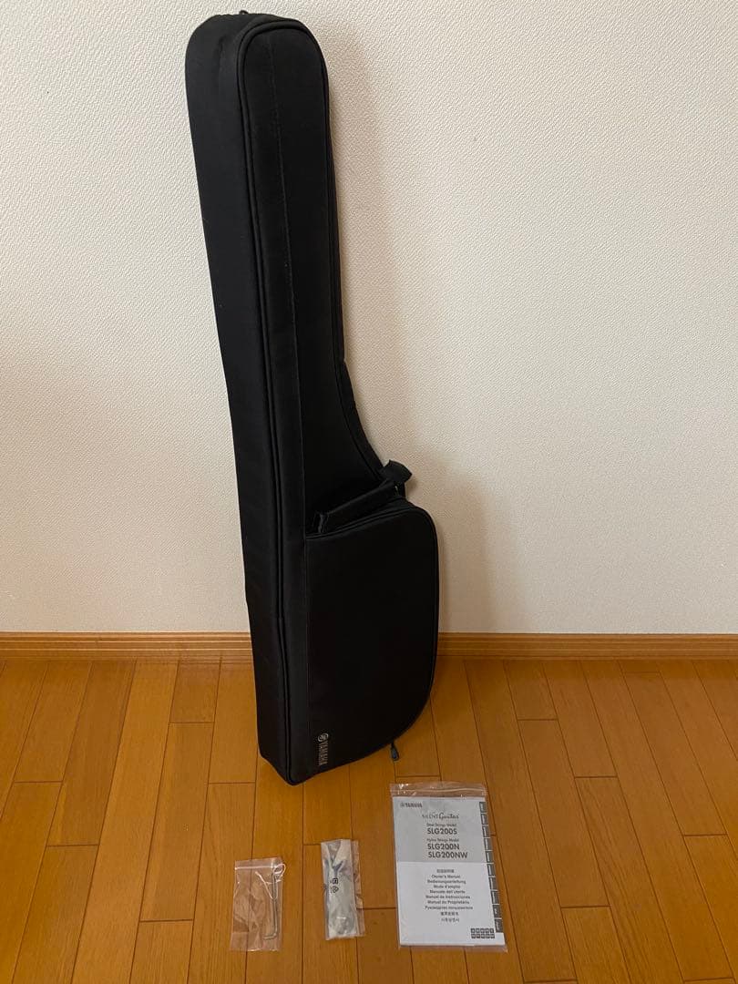 ヤマハ　サイレントギター　SLG200S NT