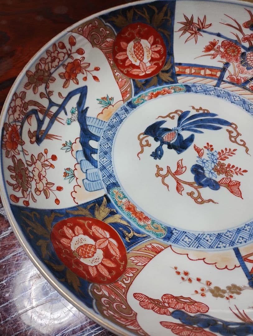 花鳥風月模様の陶磁器大皿