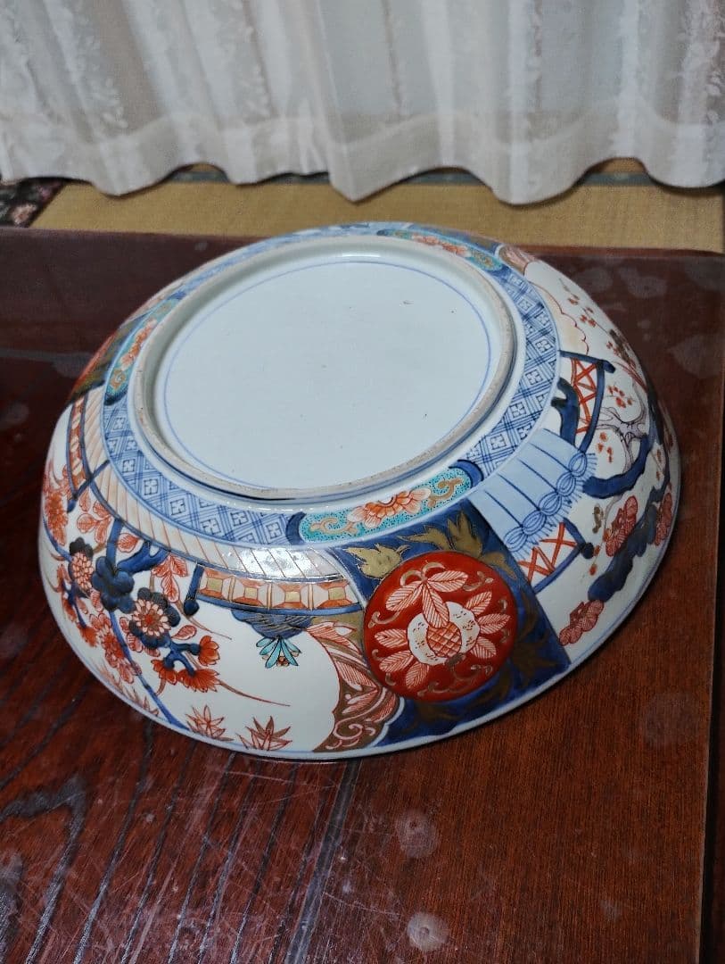 花鳥風月模様の陶磁器大皿