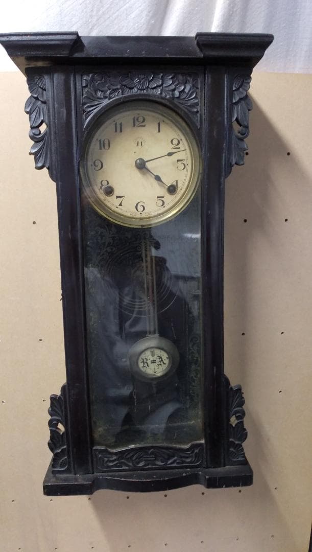 古い柱時計　　①