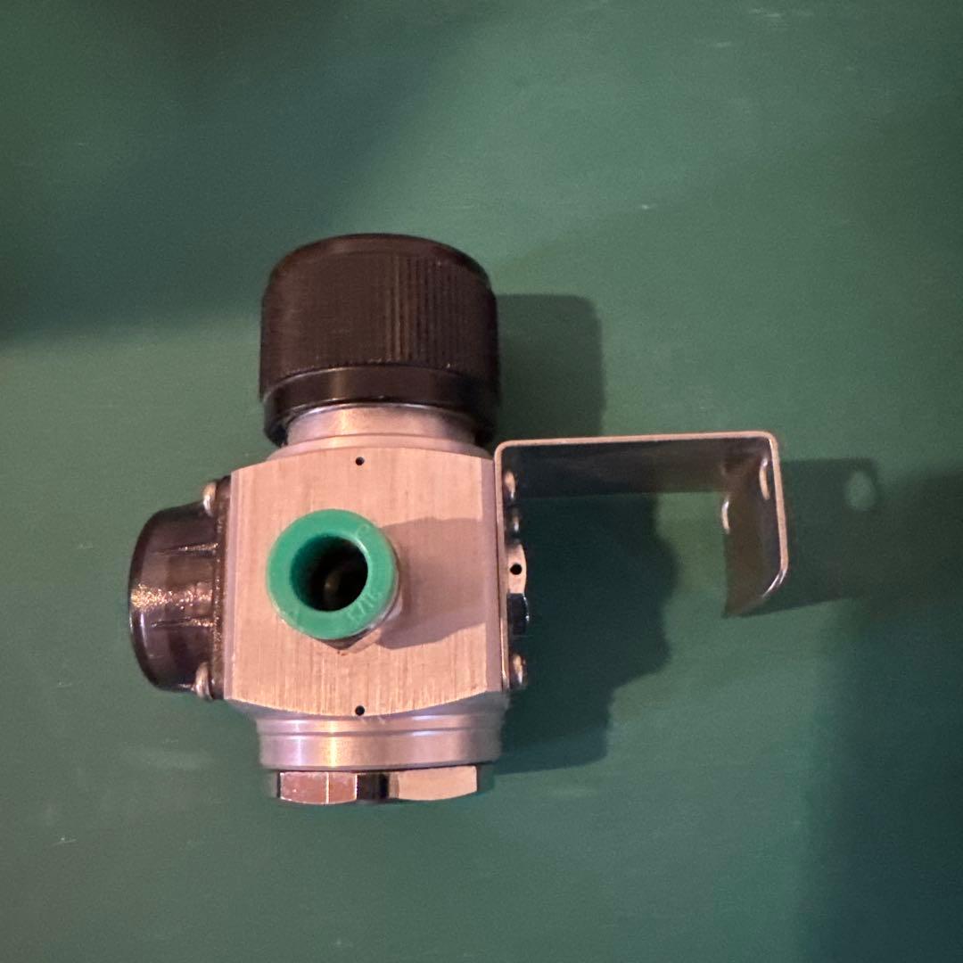 ビールサーバー用ミニガス減圧弁&ミニガス5本