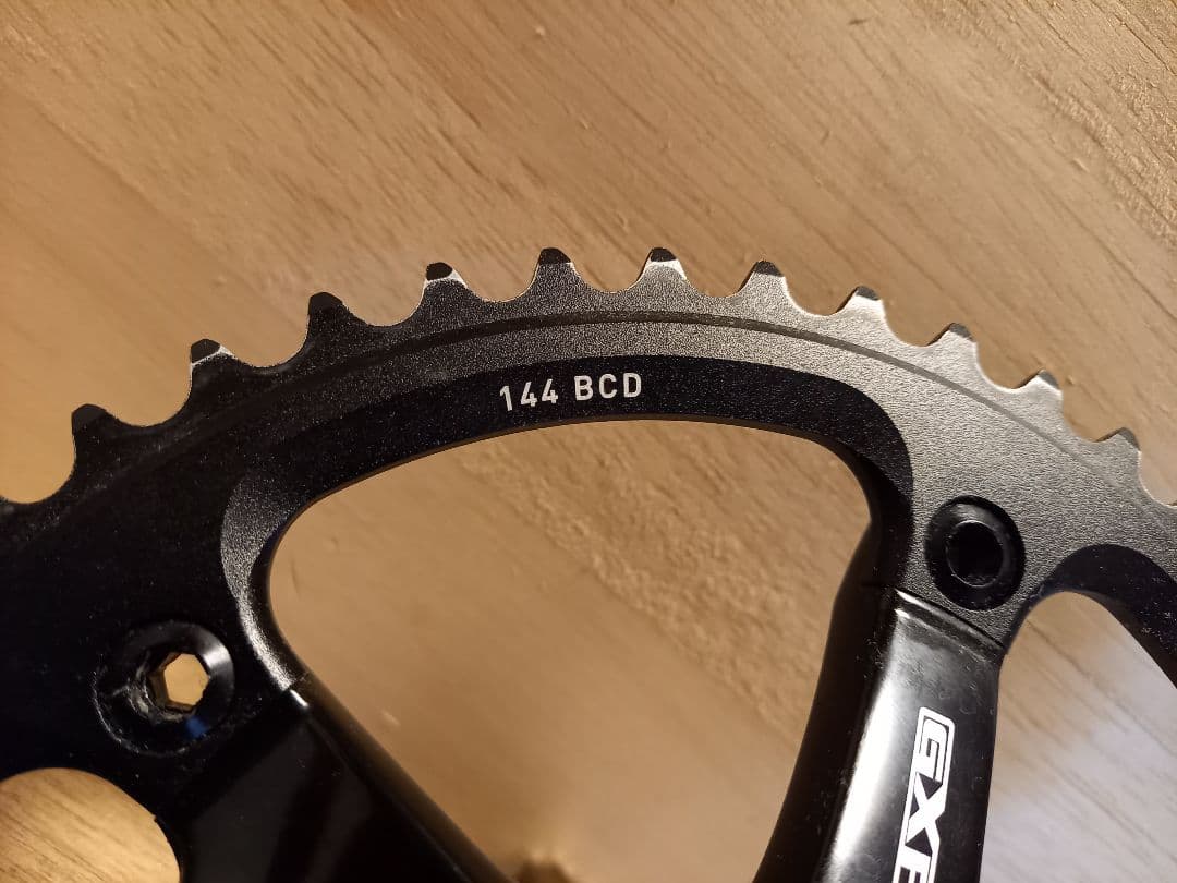 Omunium オムニウム ピスト sugino 75 チネリ