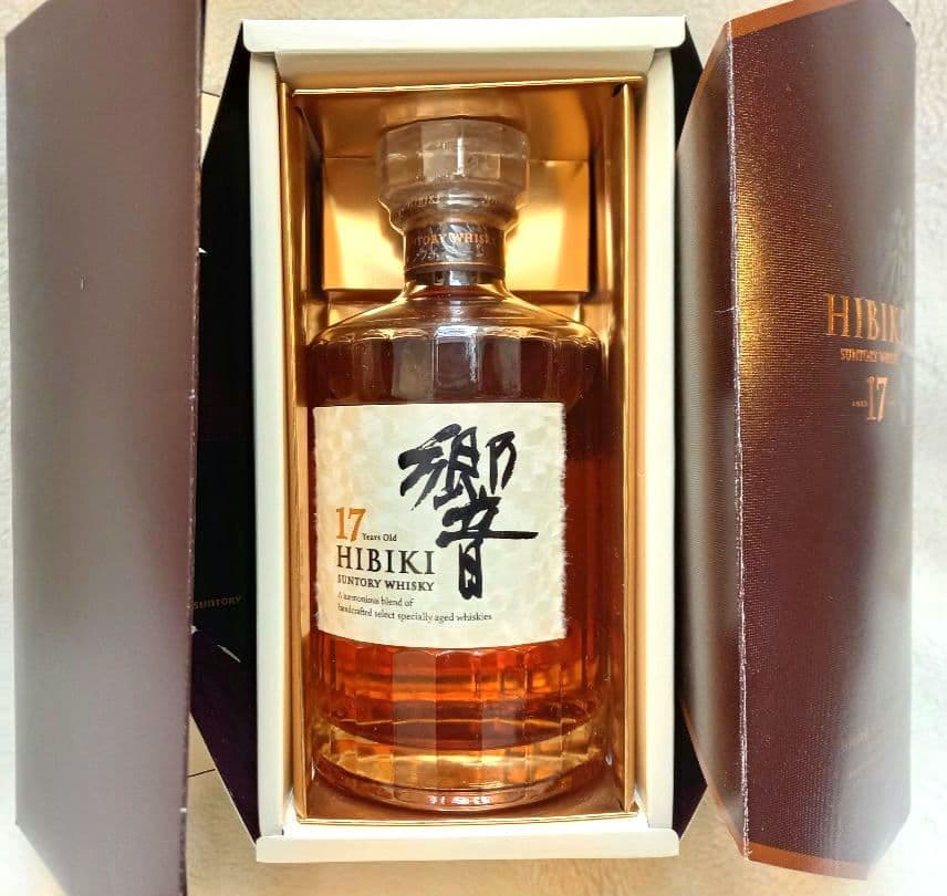 響 17年 ウイスキー 700ml