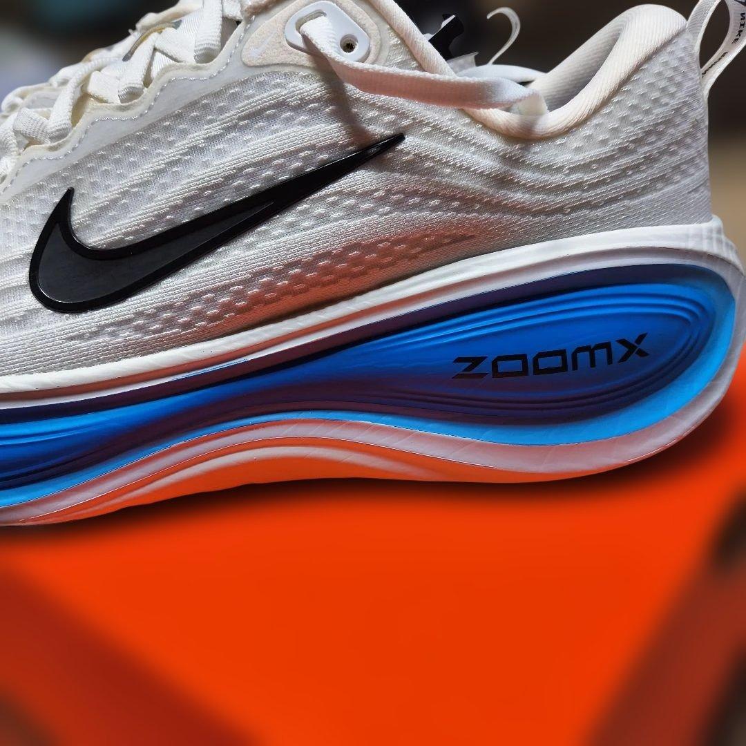 Nike ボメロプラス　27cm ランニングシューズ ホワイト/ブルー