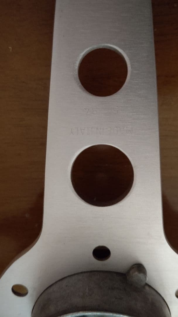 MOMO INDY ステアリングホイール 3スポーク35cm