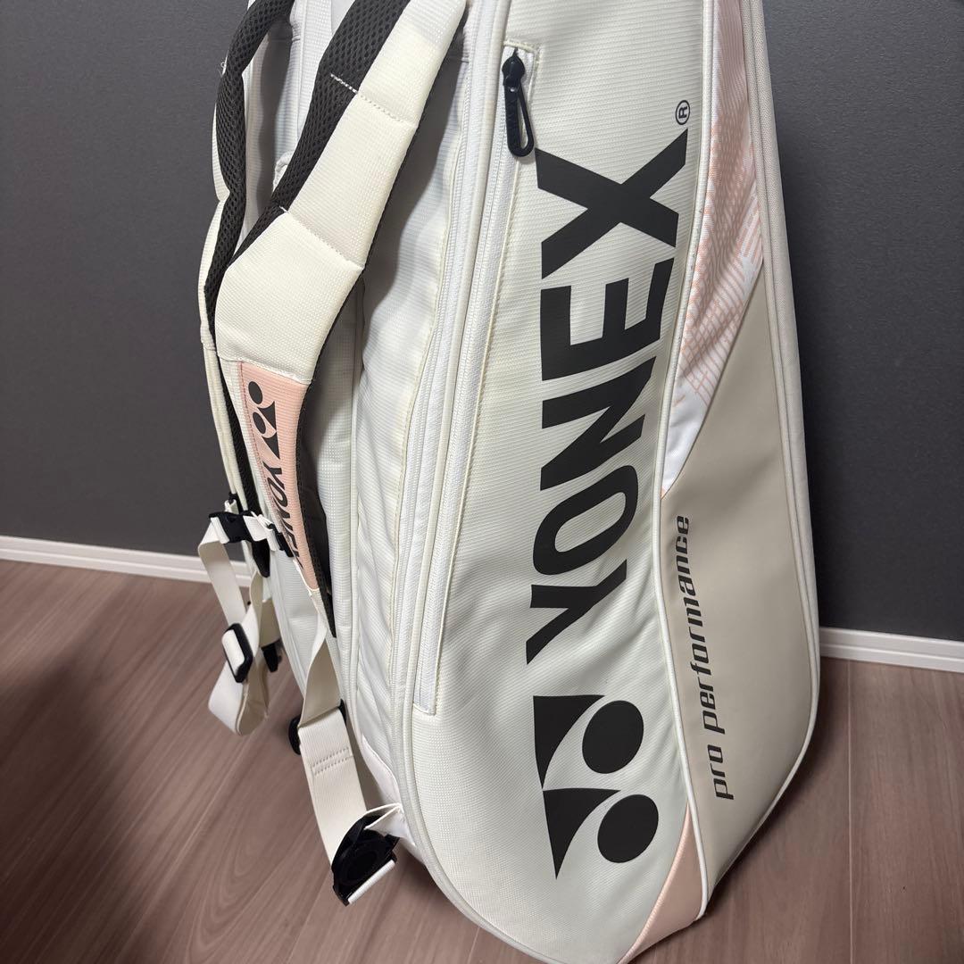 ラケットバッグ　バドミントン　テニス　ヨネックス（YONEX）　9本収納