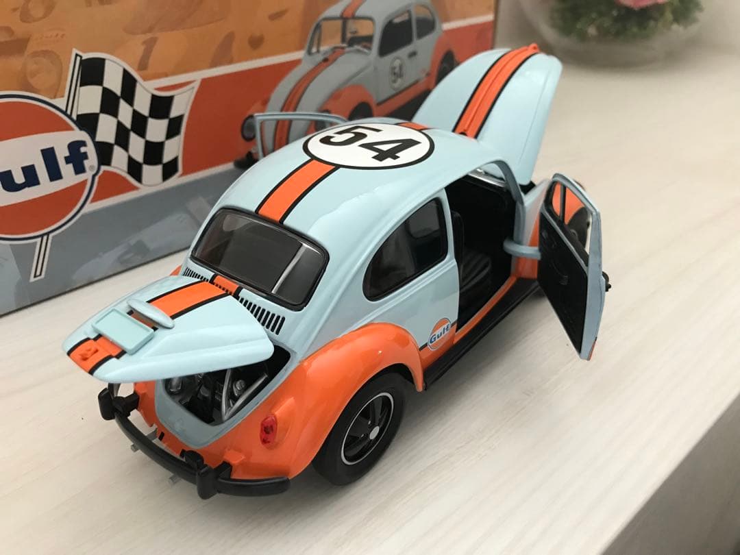 1/18 GREENLIGHT フォルクスワーゲンビートル　ガルフ