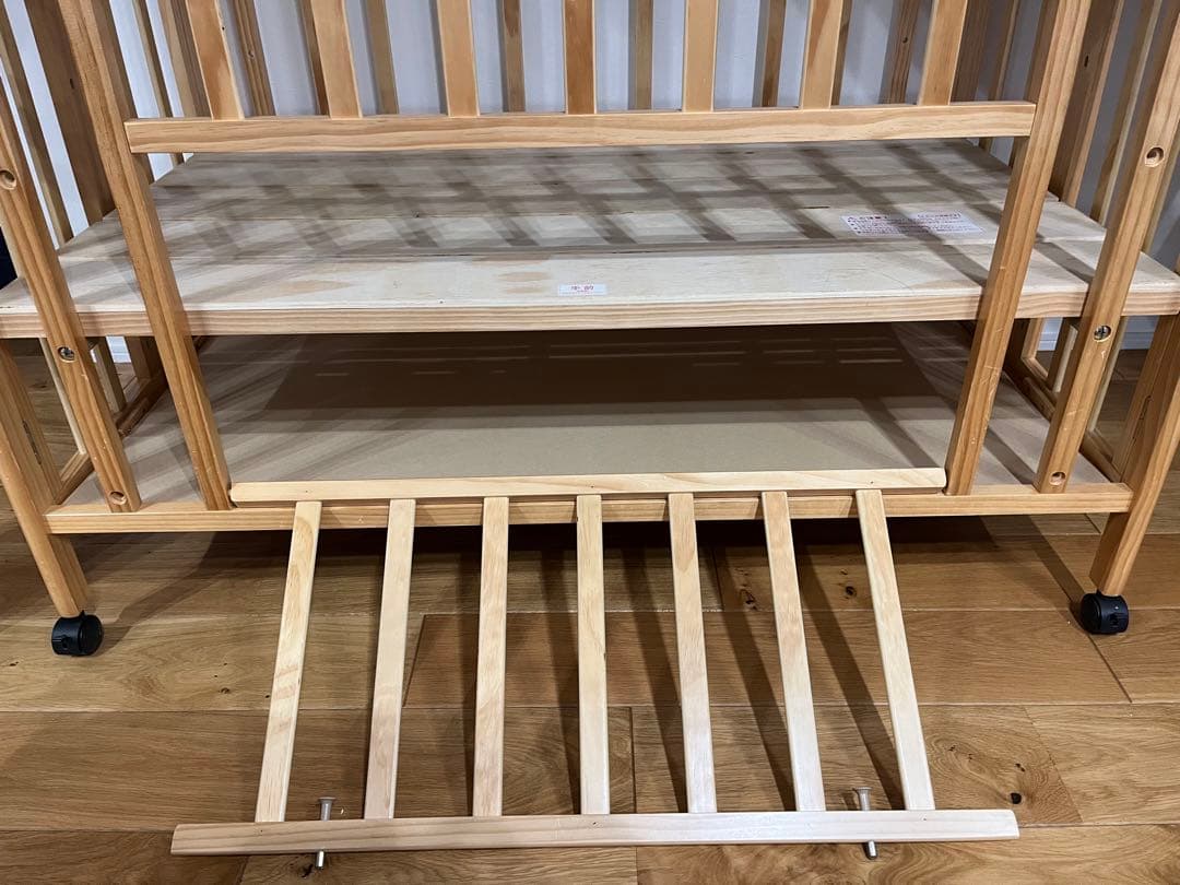 【説明書・部品揃ってます】大和屋　折りたたみベビーベッドFL