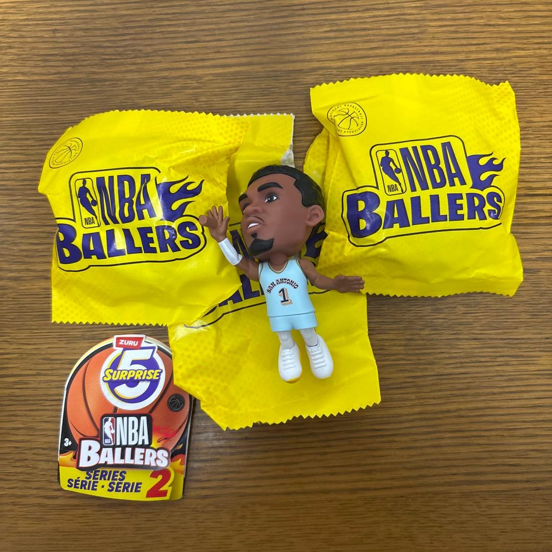 NBA Ballers シリーズ2 ビクターウェンバンヤマＳＲ フィギュア