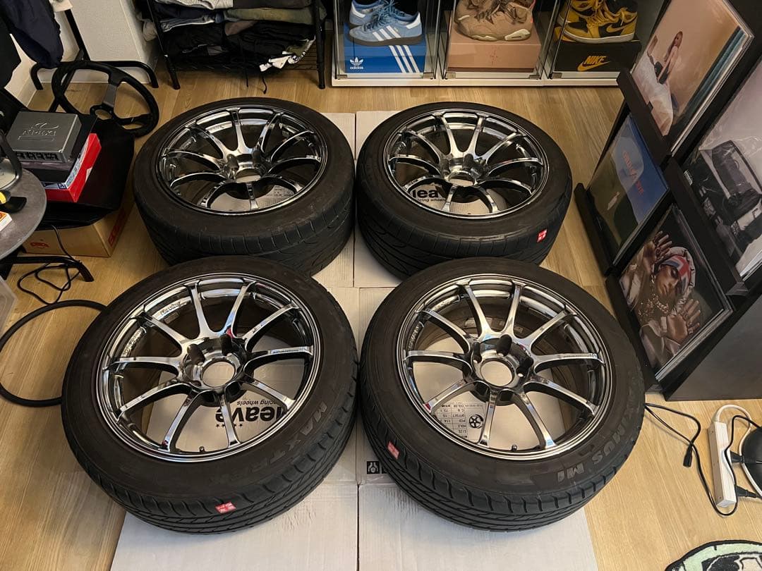 ADVAN Racing RS 17インチホイール・タイヤ4本セット