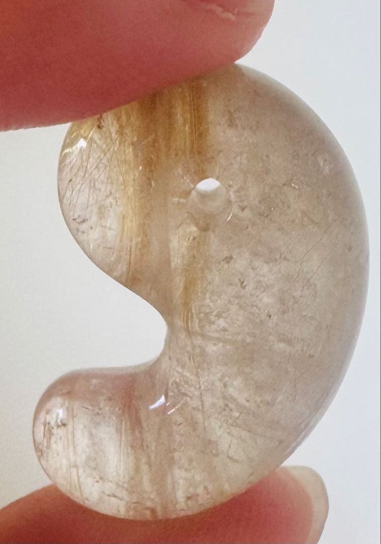 15,000→10,000 ゴールデンルチルクオーツ30mm勾玉