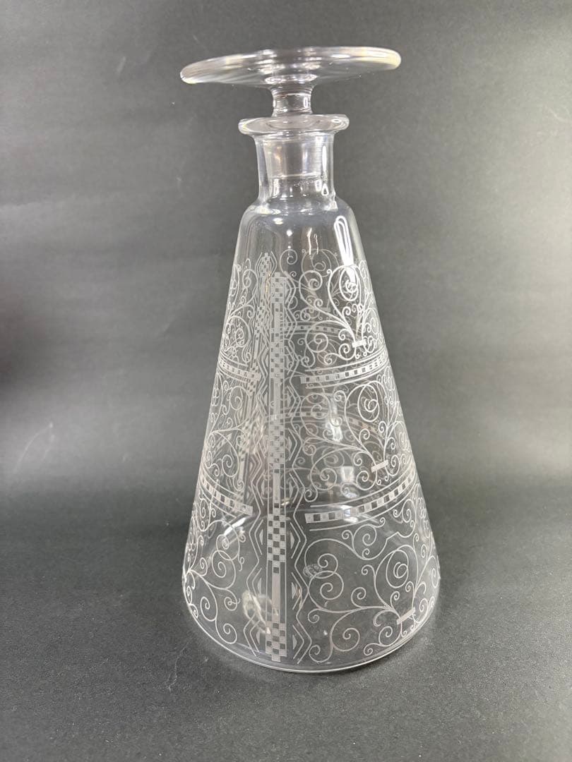 アンティークバカラ最上級グラヴュール装飾リド大型デキャンタ刻印有り。