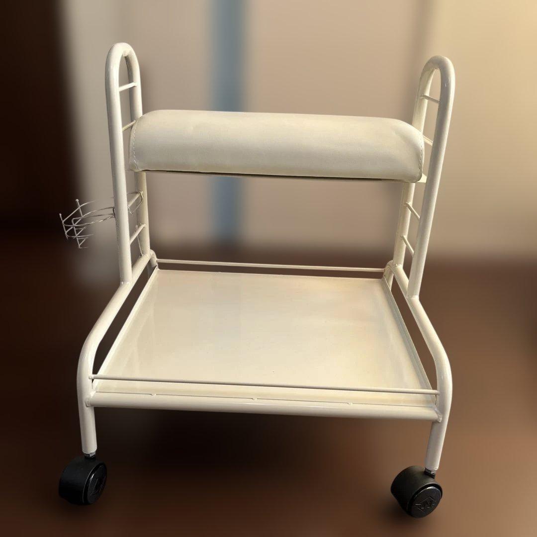 ホイール付きネイルケア用具 ホワイト