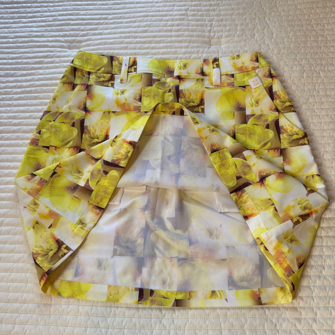 【超美品】 23区ゴルフ ロゴポロシャツ イエロースカート ゴルフウェア