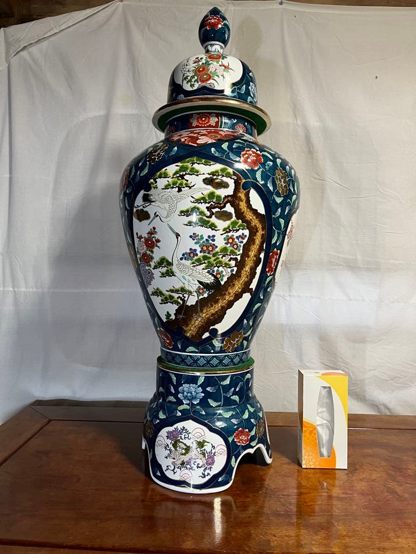 工芸品　大きい壺