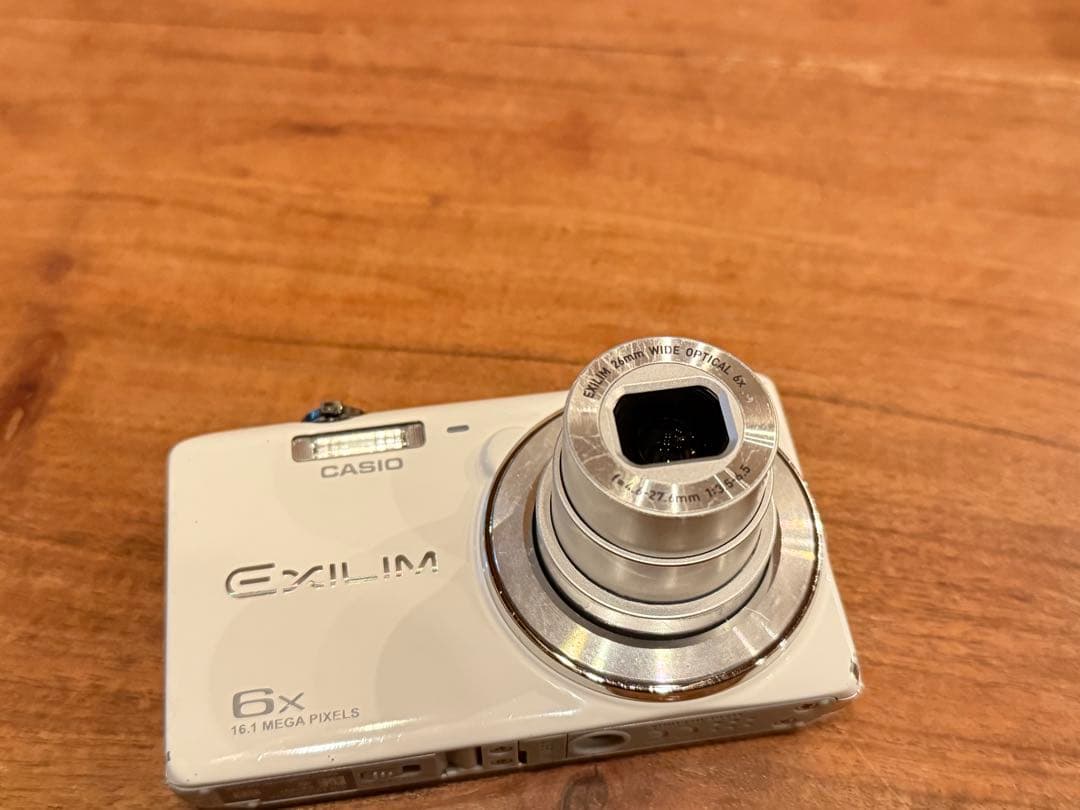 CASIO EXILIM EX-Z31 カシオ　エクシリム　デジタルカメラ