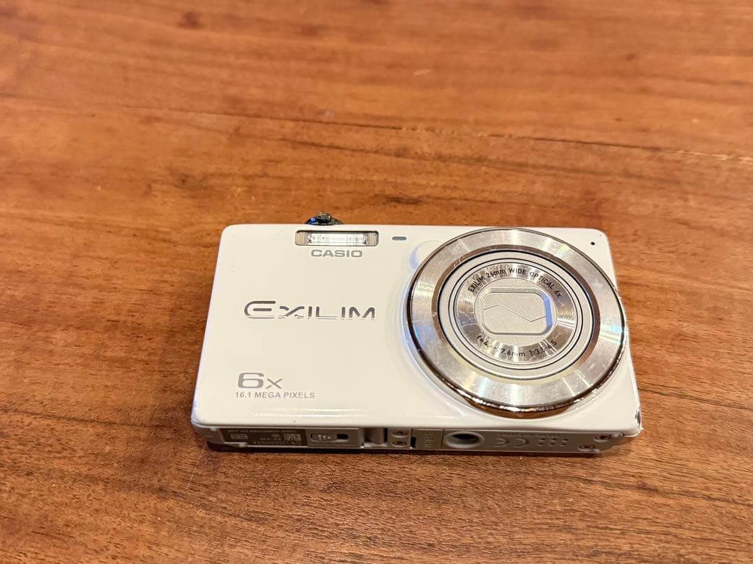 CASIO EXILIM EX-Z31 カシオ　エクシリム　デジタルカメラ