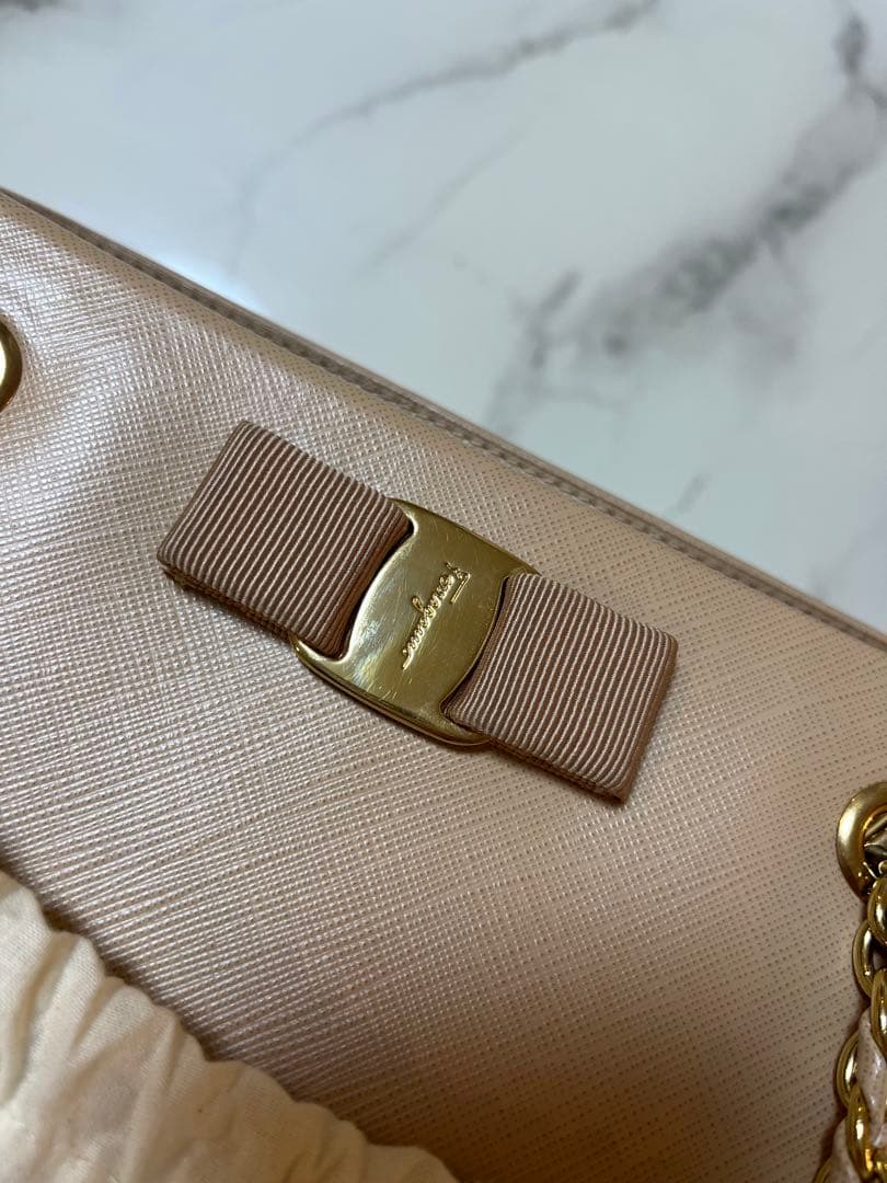 【値下げ済】【美品、付属品あり】ヴァラリボンバッグ