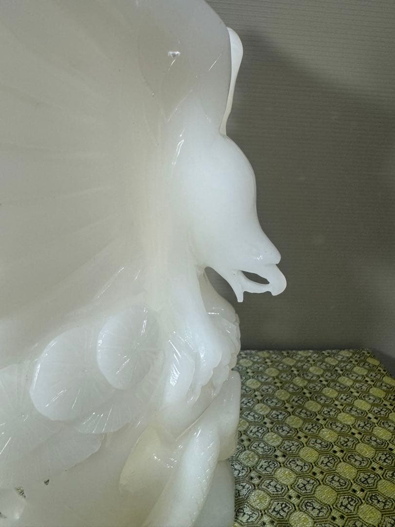 2457 天然石　鷲　置物　彫り