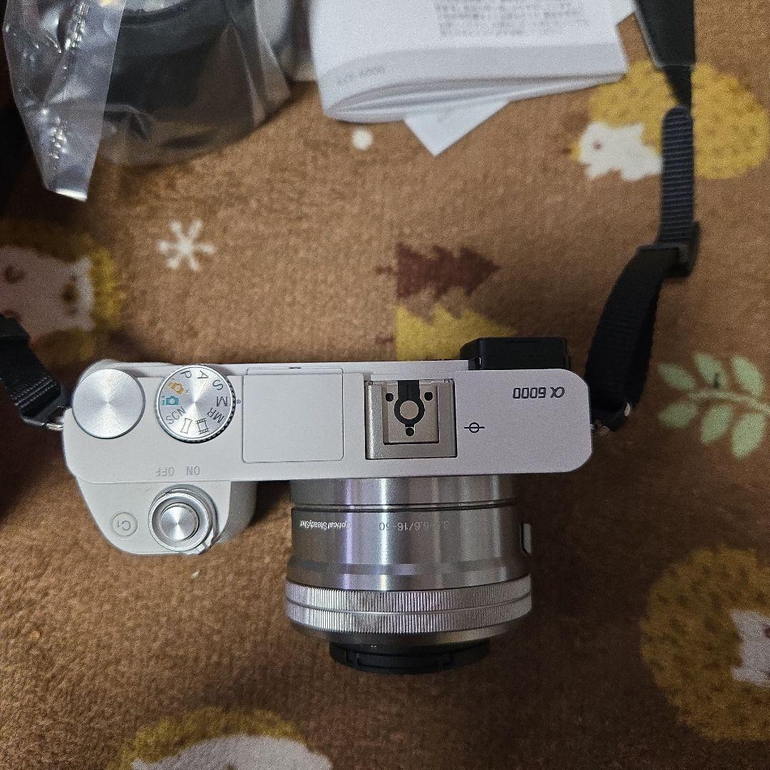 Sony デジタルカメラ　α6000 デジタル一眼　望遠レンズ別途
