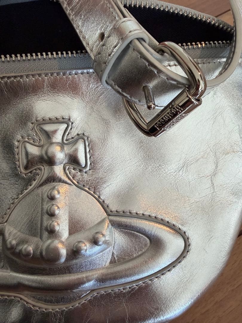 Vivienne Westwoon　バッグ· ボディバッグ　シルバー