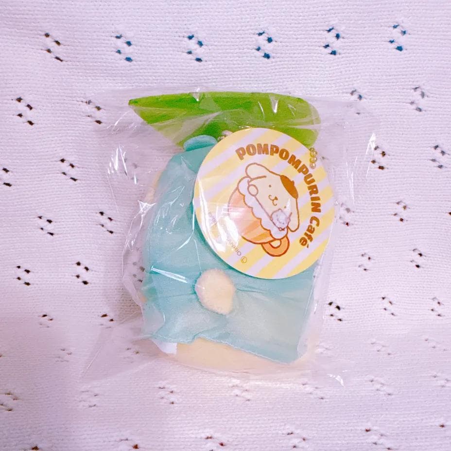 サンリオ　ポムポムプリン　レインコート　マスコット