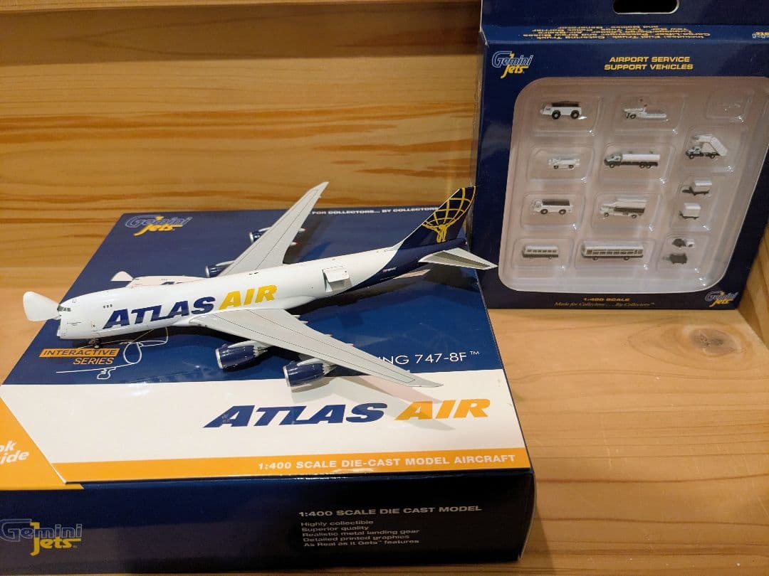 ジェミニ アトラス 747-8F 1/400 GSE 　747 JAL ANA