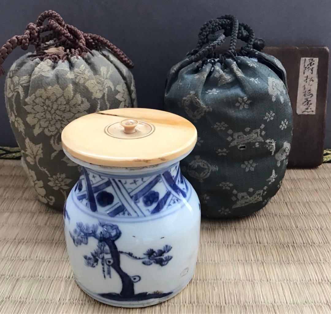 茶道具　古染付茶器　松竹梅絵　牙蓋添　仕覆二種付属　共箱　紙箱　S232CK