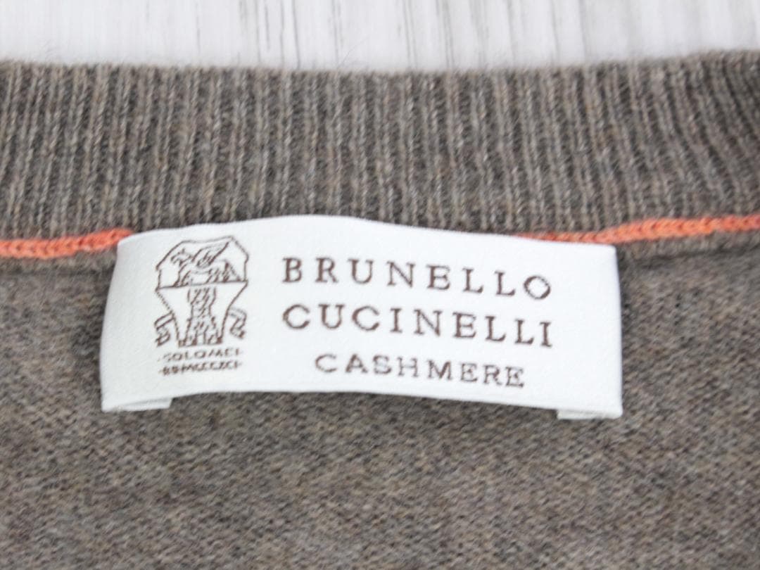 ▲ブルネロクチネリ BRUNELLO CUCINELL カシミヤ100％Vネック