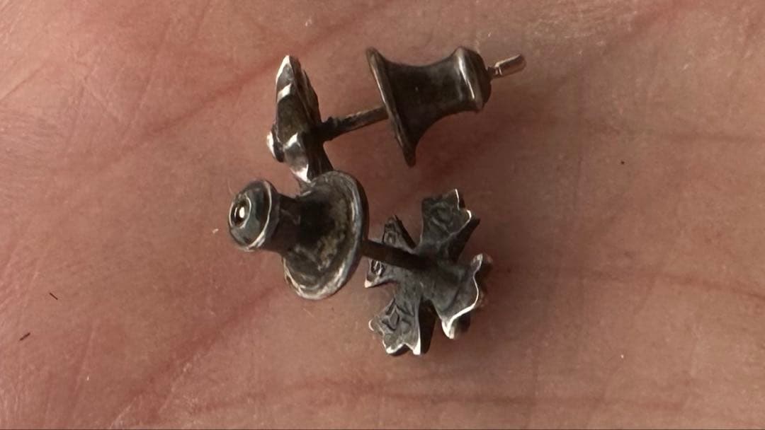 クロムハーツ　ピアス　CH プラス