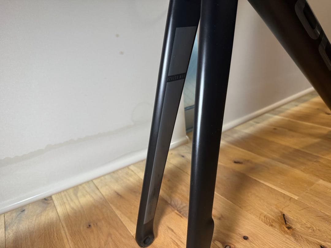 フレームセットFOCUS IZALCO MAX DISC 9　2022年