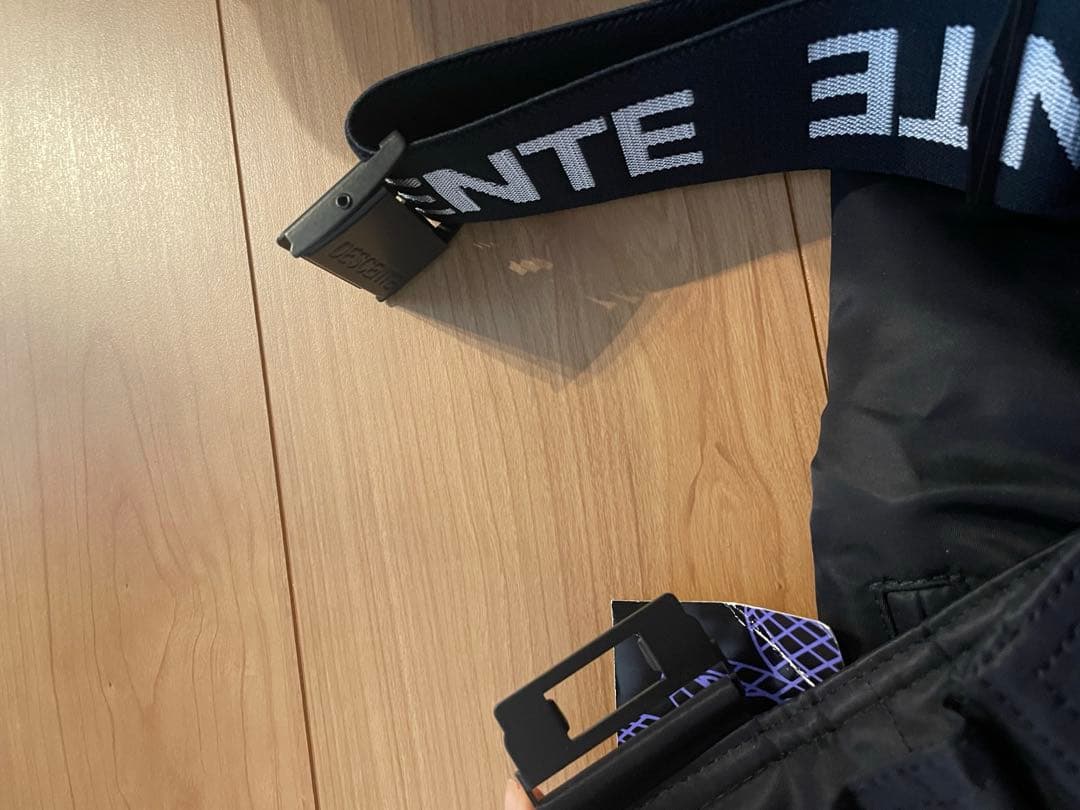 美品　タグ付き　デサント　パンツ　ロゴ　スキー　ウェア