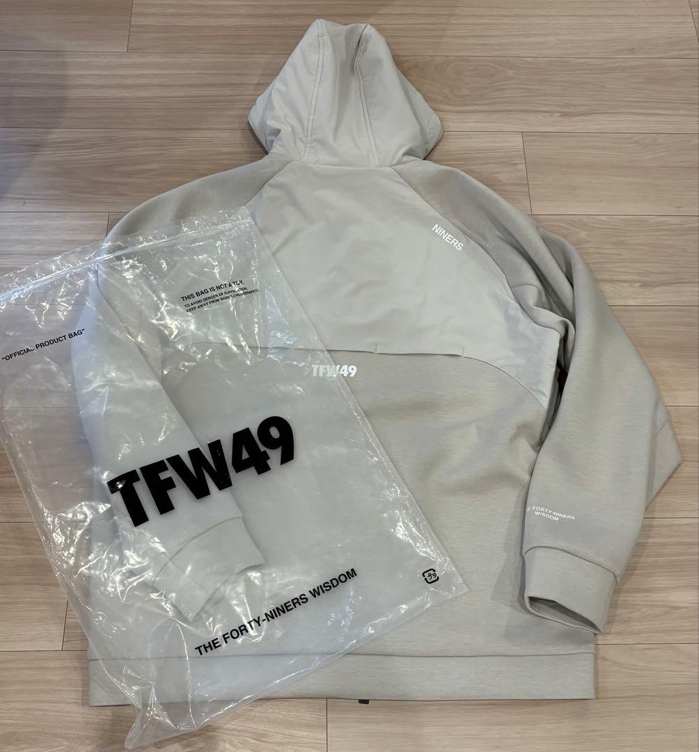 新品未使用タグ付き　TFW49 ジャケット