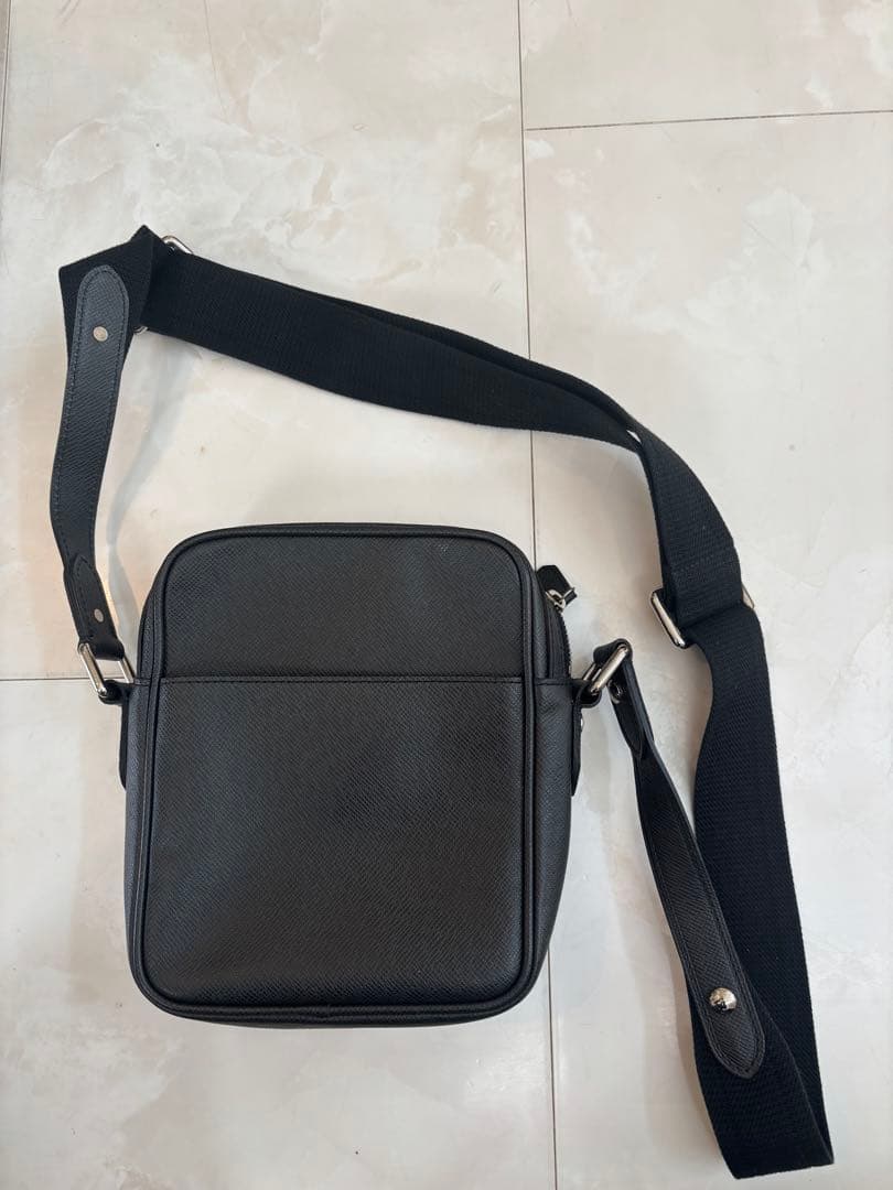 LOUIS VUITTON MENSショルダーバック