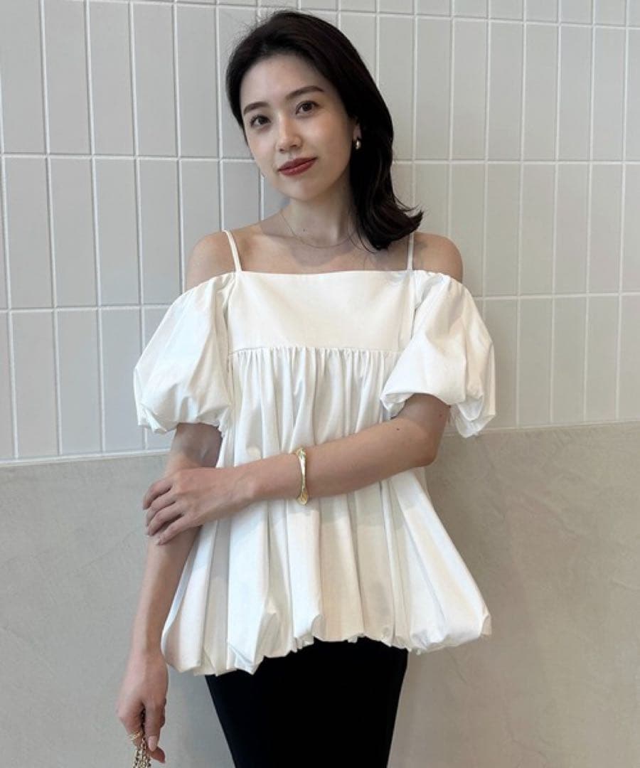 anuans オフショルダーバルーンキャミソール