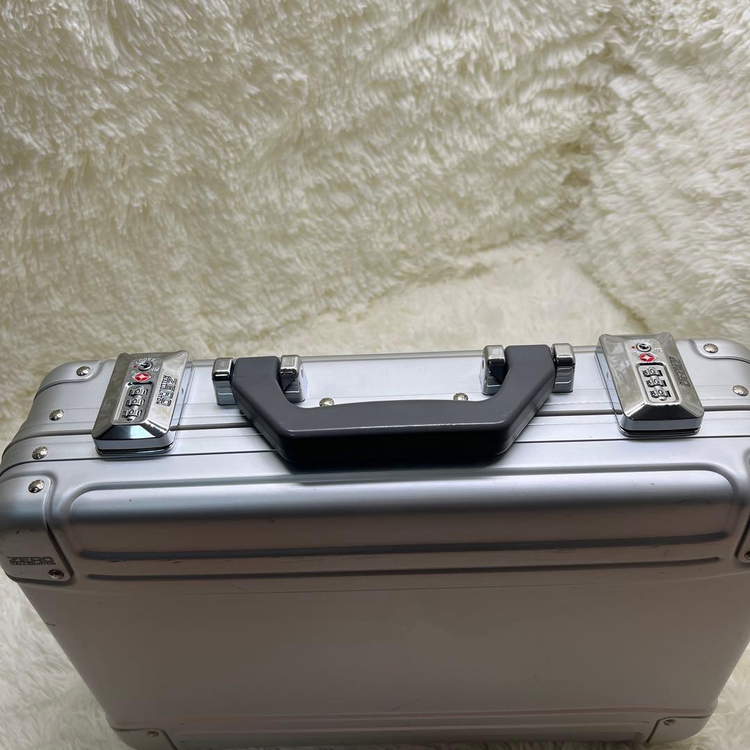 ゼロハリバートン アタッシュケース Geo Aluminum 3.0