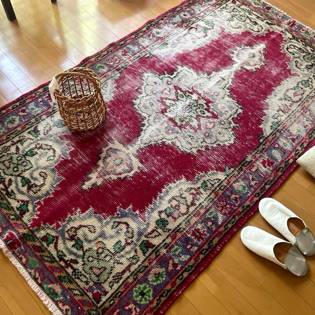112×195 ワインカラー メダリオン　擦れシャビー　トルコヴィンテージラグ